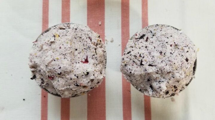 bath bomb instructions using chamomile and rose hips