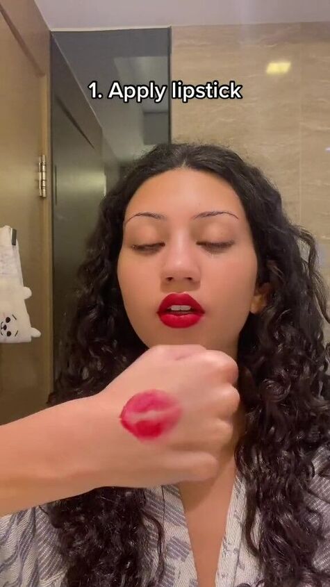 how to make any lipstick transfer proof, Kiss test