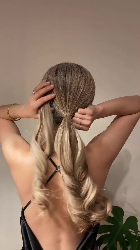 easy ponytail hack to make it look elegant, Making ponytail