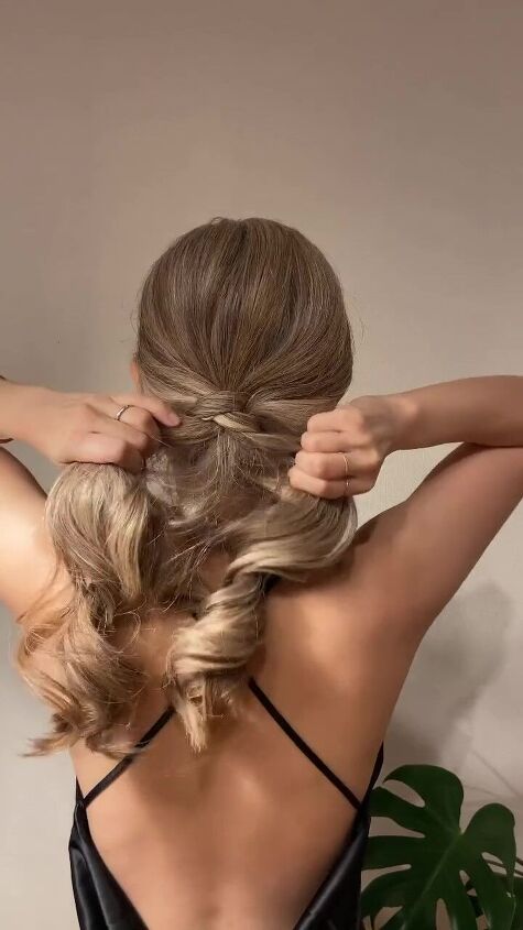 easy ponytail hack to make it look elegant, Adjusting hair