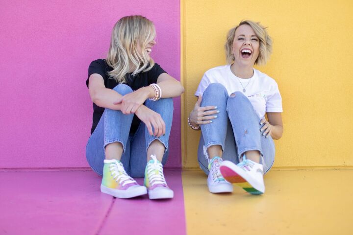How to Tie Dye Shoes: DIY Rainbow Sneakers | Upstyle