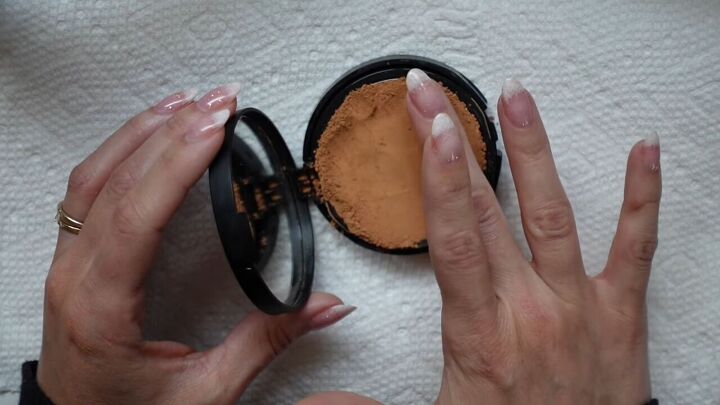 how to fix broken powder makeup without alcohol, Pressing powder down