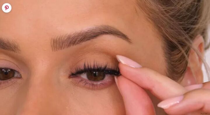 how to apply magnetic lashes, Applying lashes