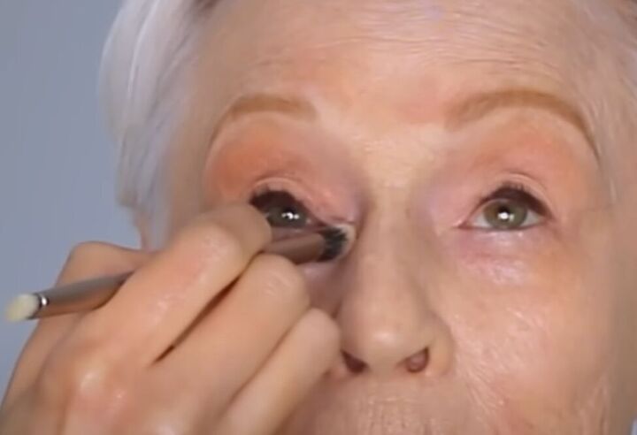 best makeup tutorial for mature skin, Brightening under eye area