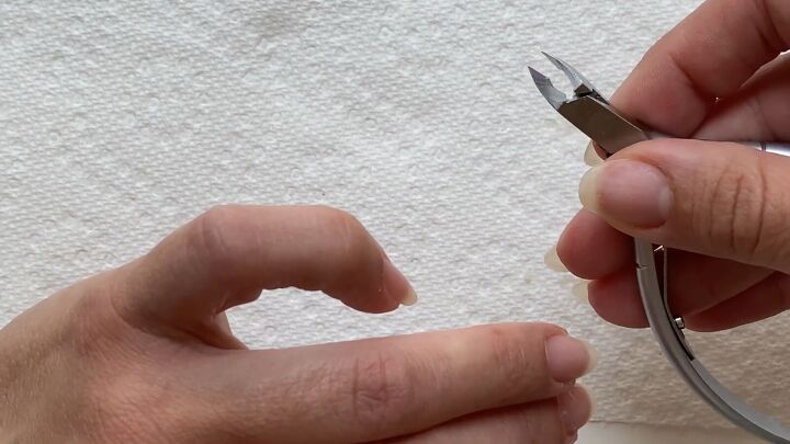 how to properly file nails, Clipping hangnails