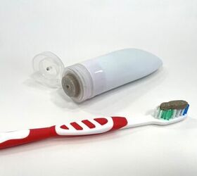 How To Make Your Own Natural Toothpaste