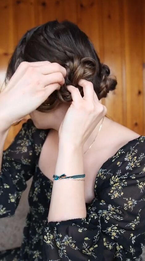 the perfect hairstyle for hot summer days, Making buns from braids