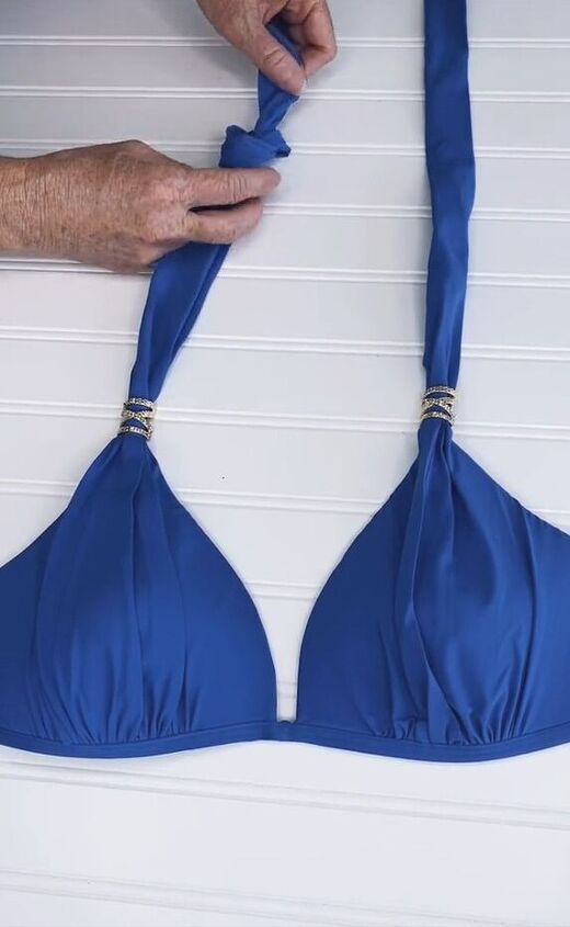 how to tie a bikini top without it looking bulky, Tying knot