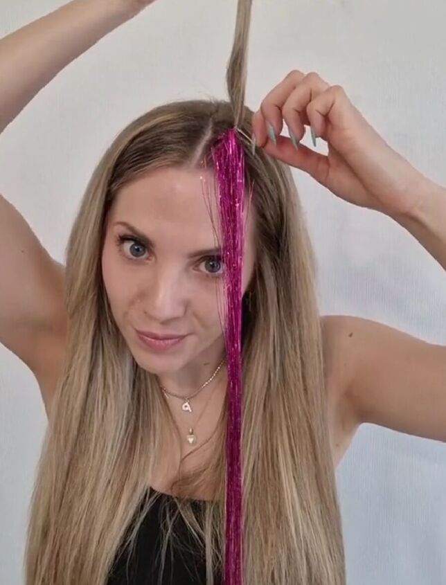 this is the perfect hairstyle for festival season, Adding tinsel to hair