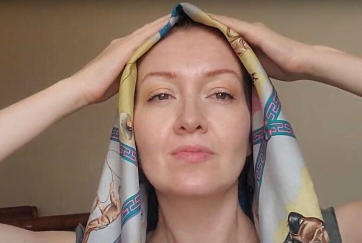 Headscarf Types How to Tie a Square Headscarf in 3 Trendy Ways | Upstyle