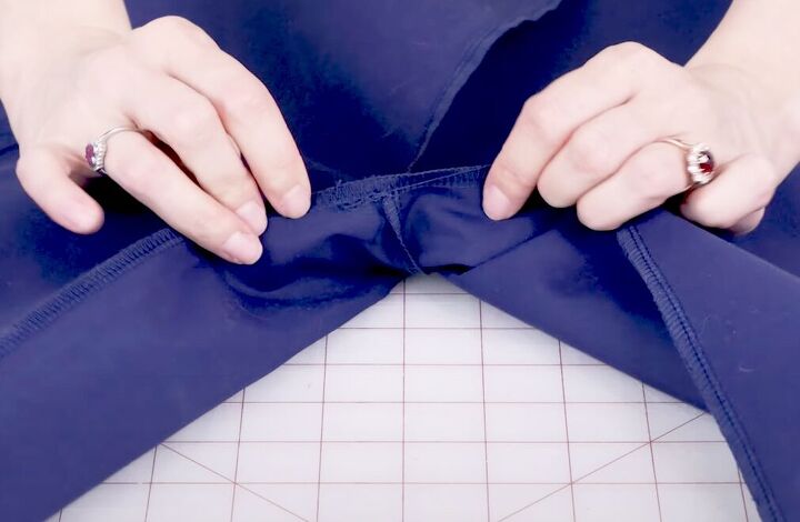 sweatpants pattern, Assembling the pants