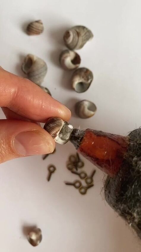 Would You Replace Your Buttons With SNAIL SHELLS? | Upstyle