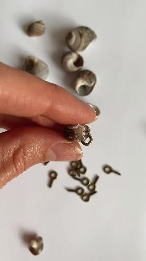 Would You Replace Your Buttons With SNAIL SHELLS? | Upstyle