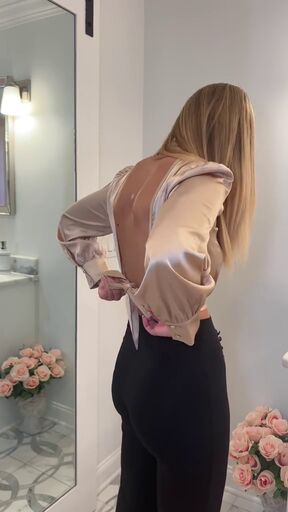 this bra hack is a life saver for backless outfits, Hiding the back band