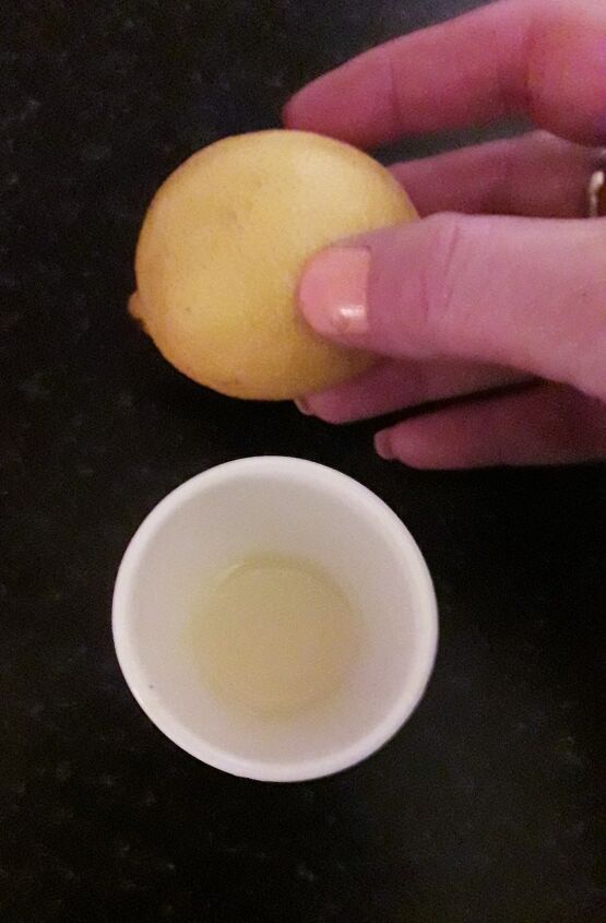 Fast Easy Homemade Foot Scrub Upstyle fast-easy-homemade-foot-scrub-upstyle