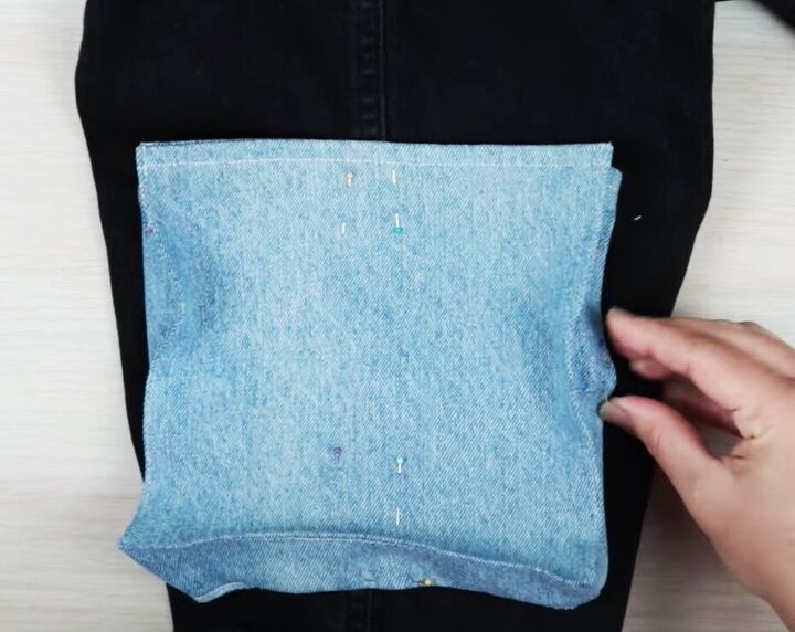 add pockets to pants, Attaching 3D pocket