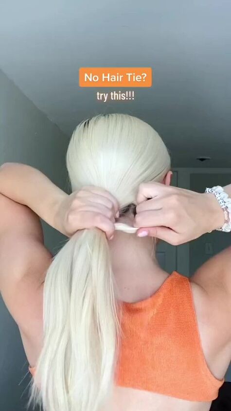 hair hack for when you can t find a hair tie, Forming ponytail