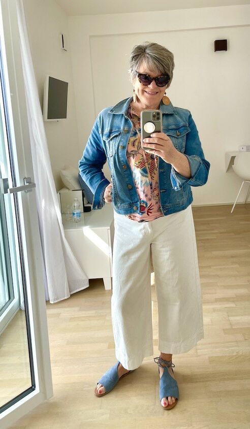 how to style rocking white wide leg pants a peach top and a jean jac, wide leg pants peach top jean jacket accessorize with sun glasses