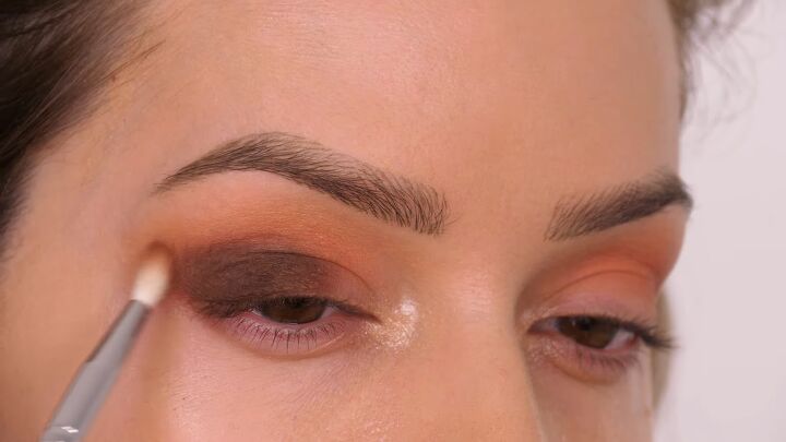 how to fix eyeshadow, Buffing