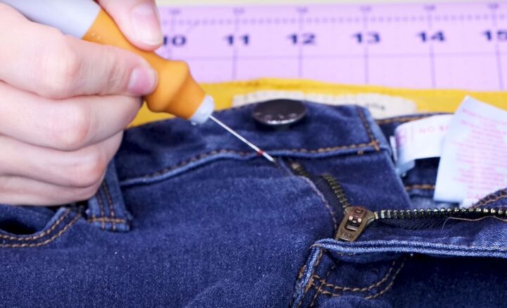 how to replace a zipper on jeans, Removing the broken zipper