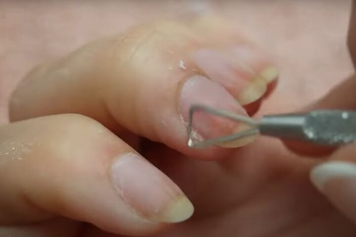acrygel nails, Scraping nails