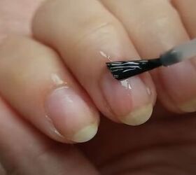 acrygel nails, Applying cuticle oil