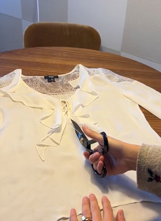 the easiest no sew thrift flip, Cutting blouse