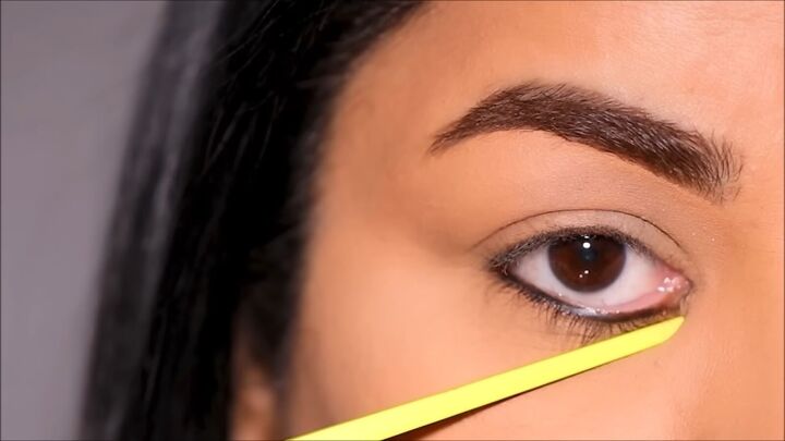 how to stop eyeliner smudge, Where to apply eyeliner
