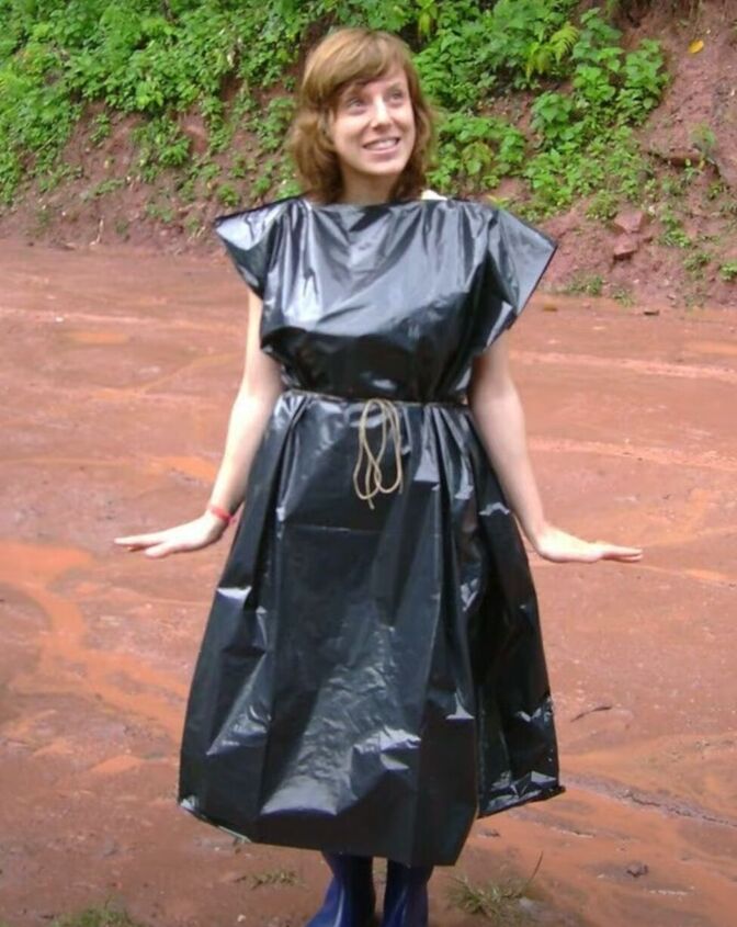fashion mistakes, Plastic black dress