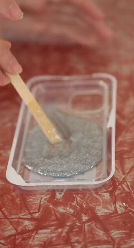 the easy way to make your own phone case, Adding resin to phone case