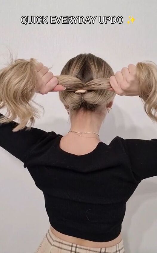 quick and easy everyday updo, Tightening ponytail