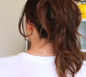 Easy Claw Clip Hack to Getting a Perfect Bouncy Ponytail