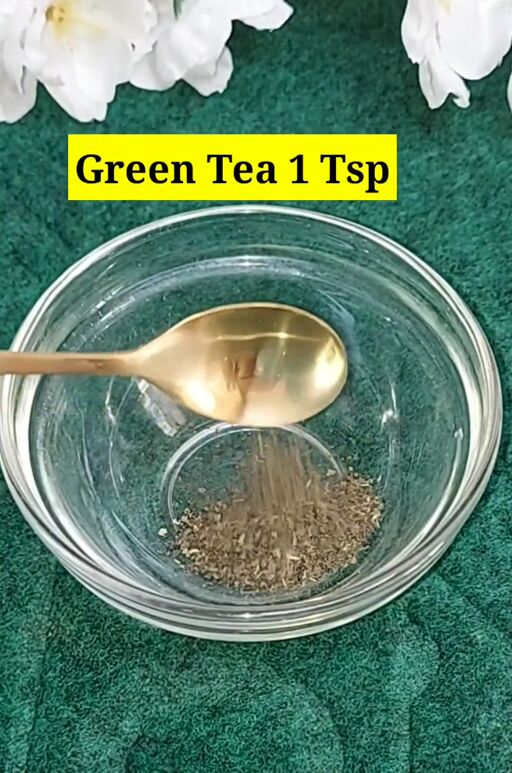 how green tea can help get rid of your dark eye circles, Adding ingredients to bowl