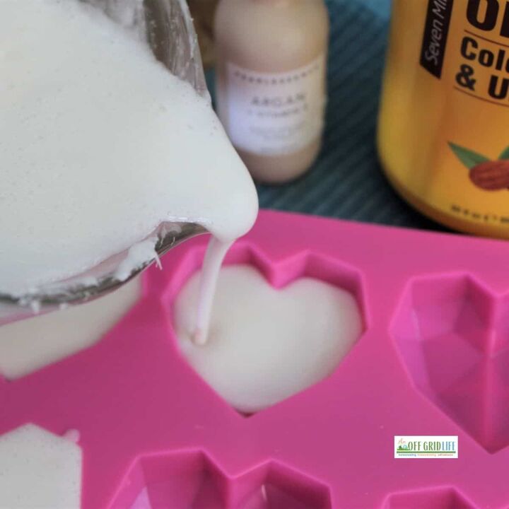 sugar scrub soap recipe, Pour your soap into molds