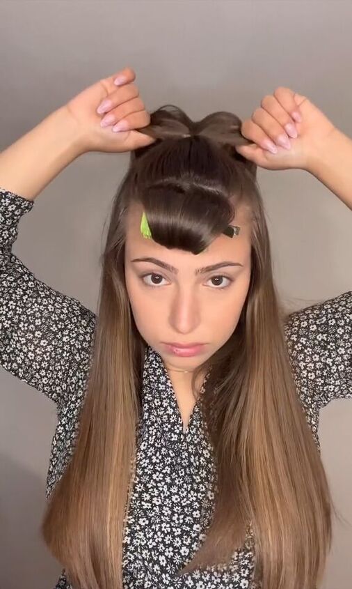 cute bow hairstyle, Tying half ponytail