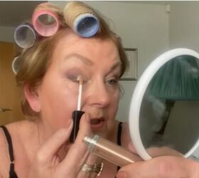 makeup tutorial for women over 50, Applying eyeshadow