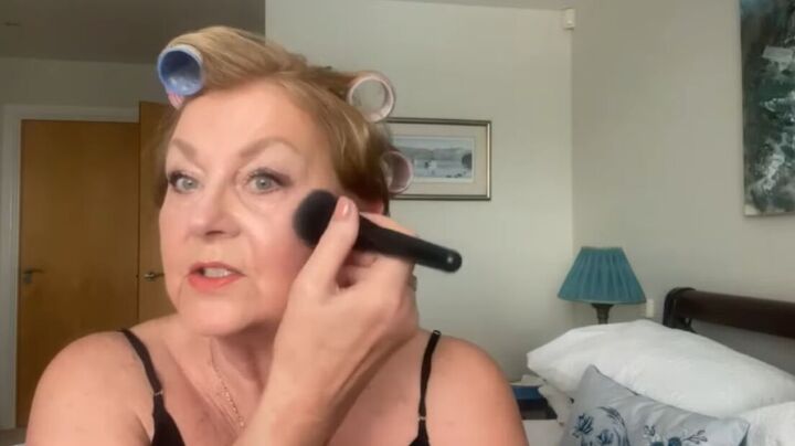 makeup tutorial for women over 50, Applying bronzer