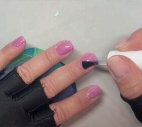 nails with pink powder, Applying top coat