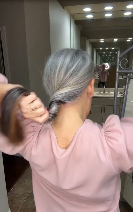 claw clip bun tutorial, Twisting hair