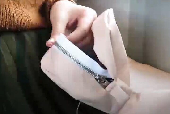 how to make a leather purse, Attaching the lining