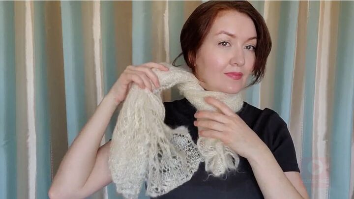 how to wear a large scarf, Twisted