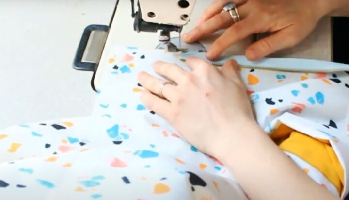 how to sew on a zipper, Sewing