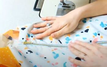 How to Sew on a Zipper: Easy 4-step Tutorial