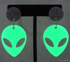 Glow-in-the-Dark Resin Alien Earrings | Upstyle