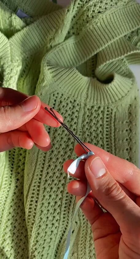 genius fashion hack how to wear your winter sweater in summer, Bobby pin