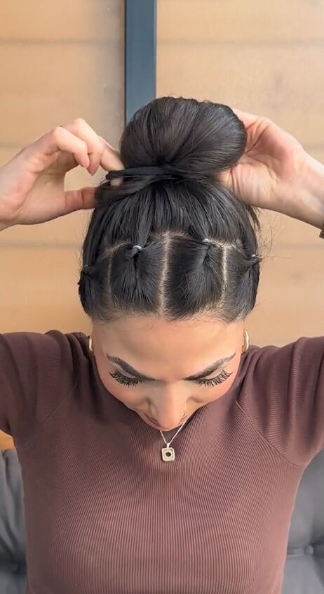 easy bun to wear this summer, Gathering and styling bun