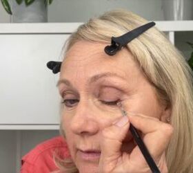 Easy And Natural Makeup Tutorial For Over 50s Upstyle 5664