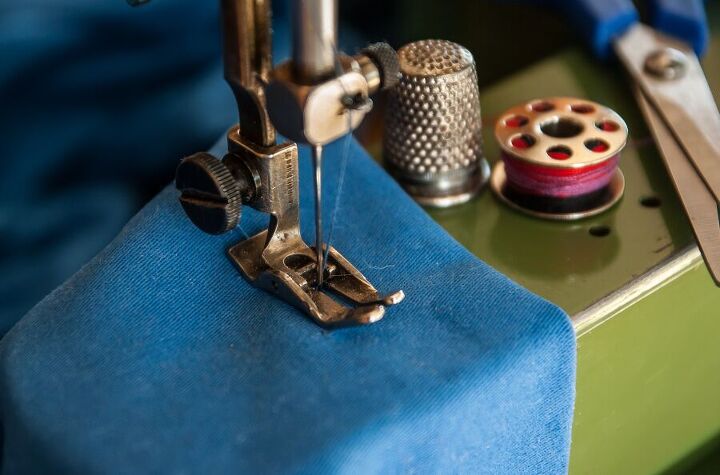 how to replace a sewing machine needle