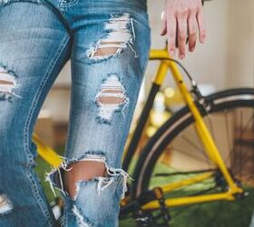 diy fashion how to rip jeans and leave the white thread intact