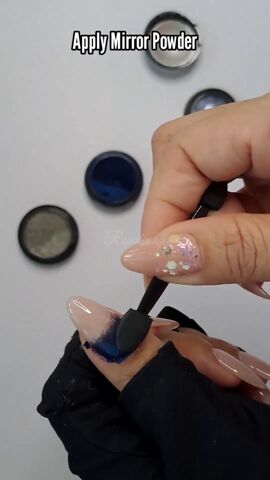 how to do mirror chrome nails, Applying mirror powder